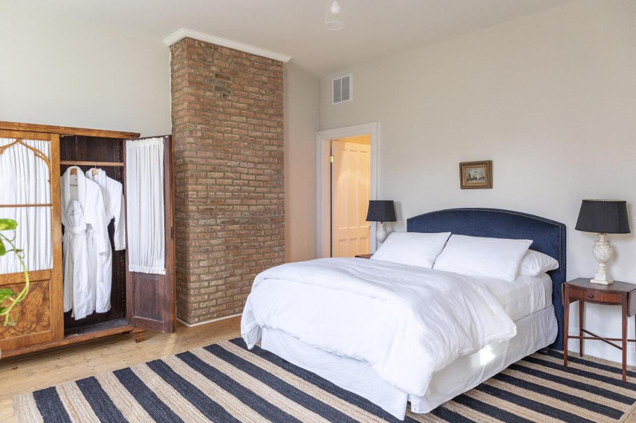 Stewart House Hotel Athens Room photo